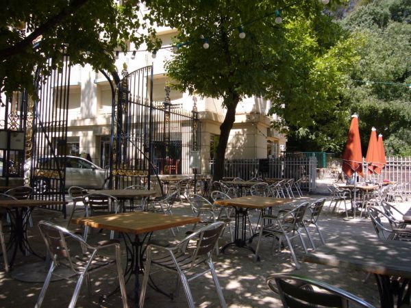 Le Pavilon